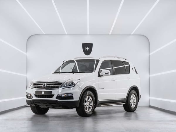 SSANGYONG rexton w {'id': 2873, 'title': 'Rexton W D20 DTR Premium 2WD'} 2013 Segunda Mano