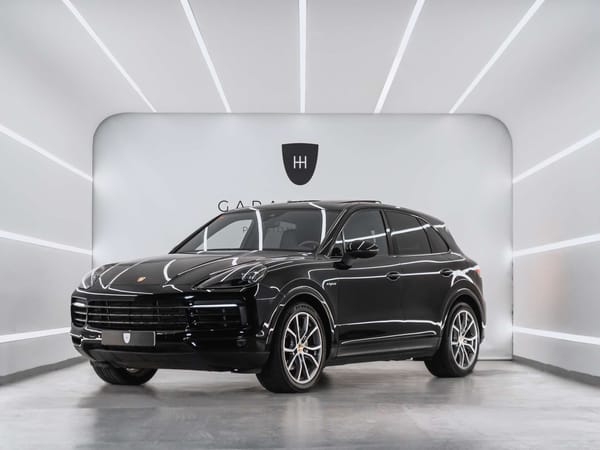 PORSCHE Cayenne Híbrido Enchufable {'id': 665, 'title': 'Cayenne E-Hybrid Aut.'} 2023 Segunda Mano