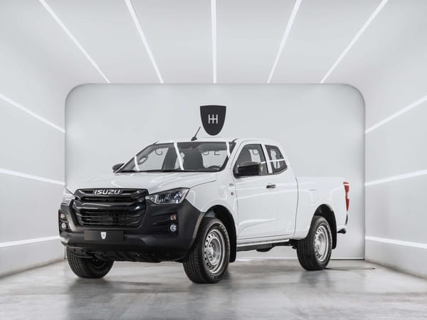 ISUZU D-Max Pick Up Diesel {'id': 2688, 'title': 'D-Max Space 1.9 N60 B 4x4'} 2023 Segunda Mano